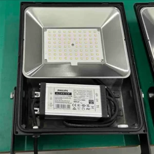 Hualight LED flood light equipped with Philips driver