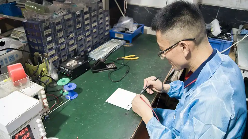 Test capacitor